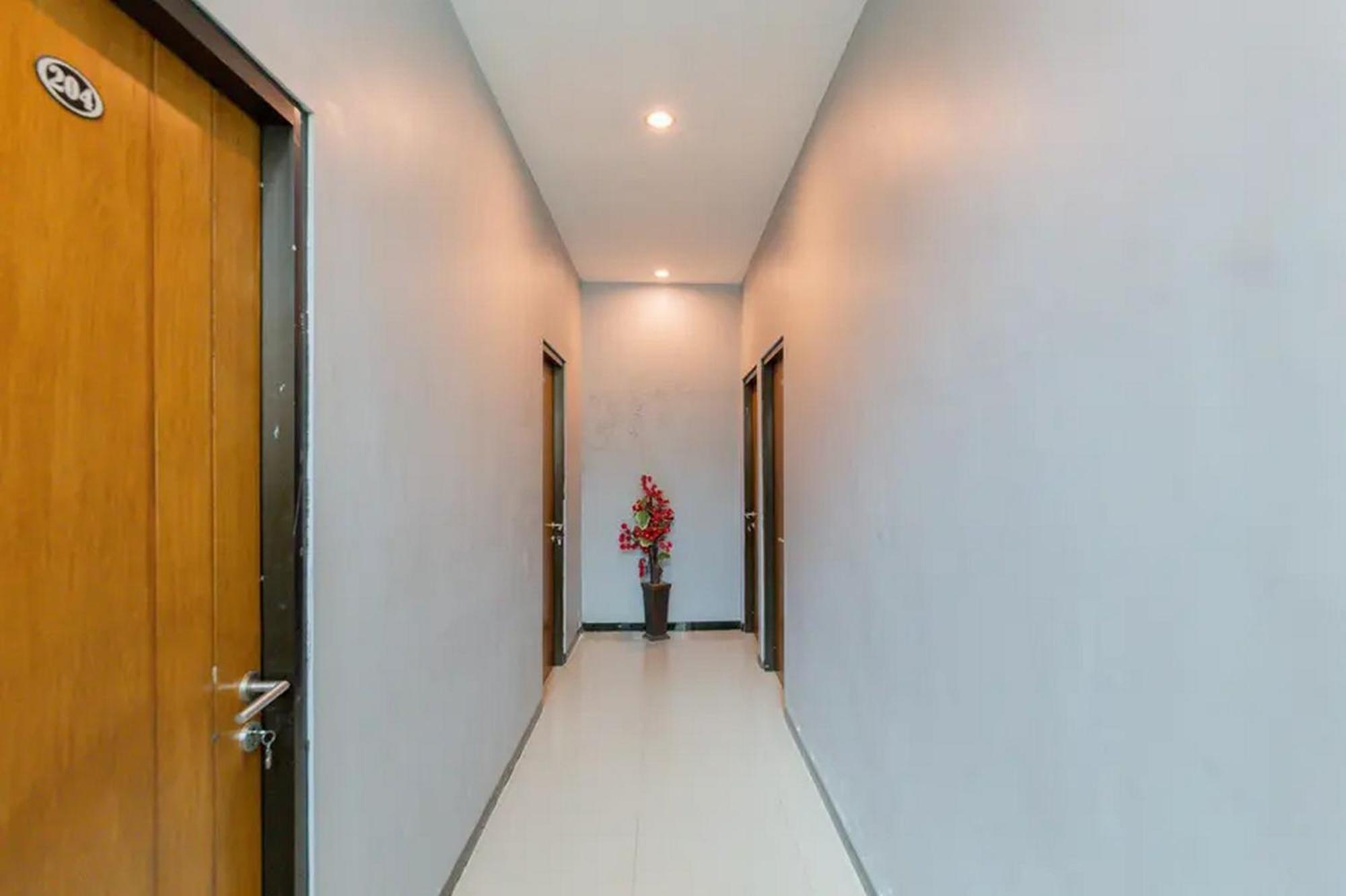 Reddoorz @ Manukan Surabaja Zewnętrze zdjęcie