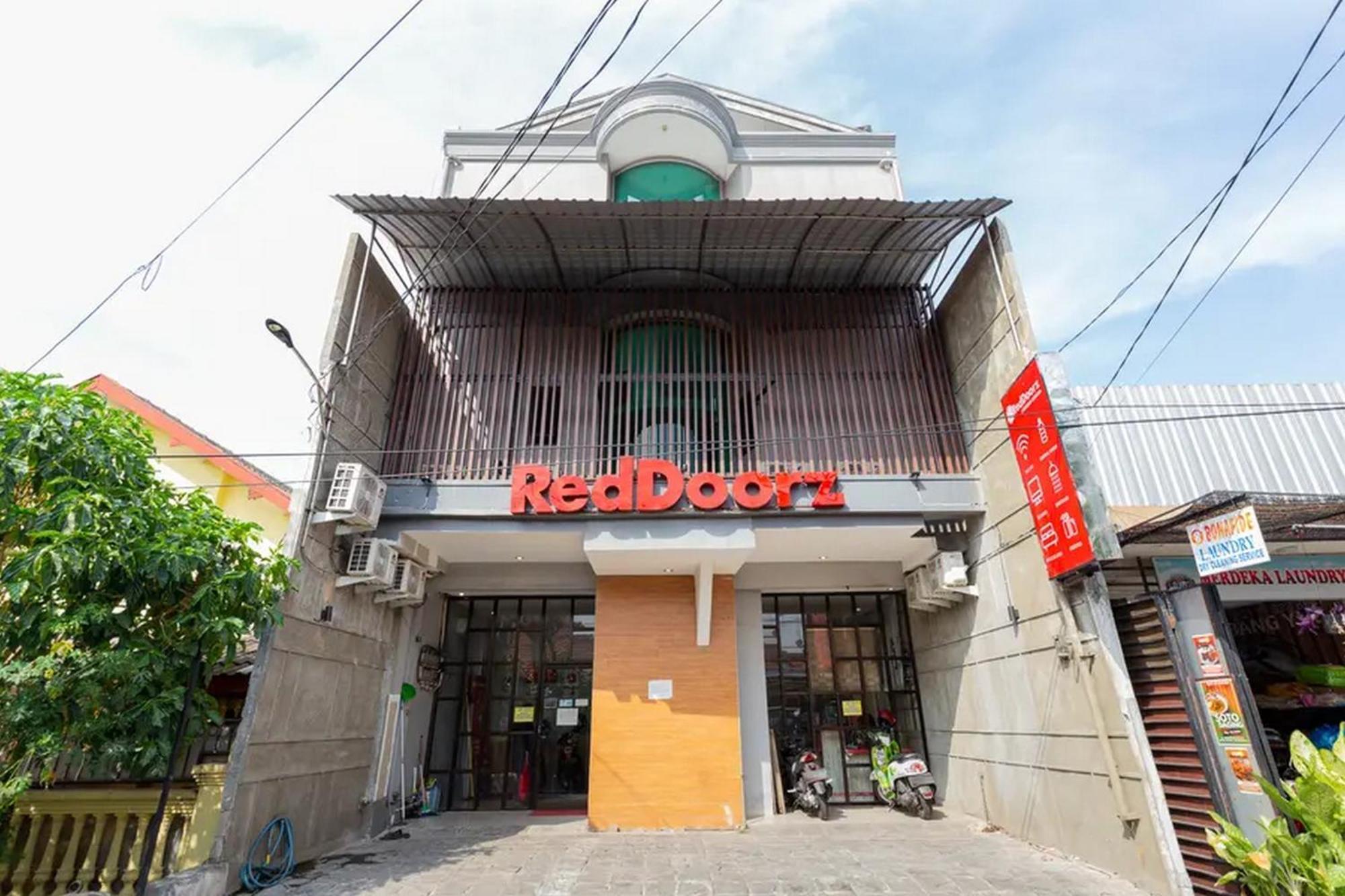 Reddoorz @ Manukan Surabaja Zewnętrze zdjęcie